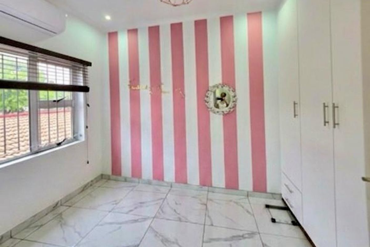 2 bedroom Duplex in Meerensee - Photo 3