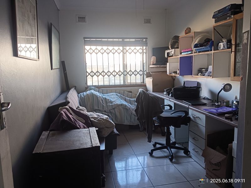 Spacious 4 Bedroom Family Home - Photo 7