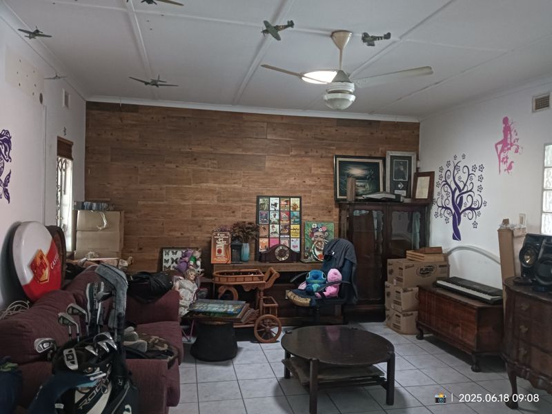 Spacious 4 Bedroom Family Home - Photo 3