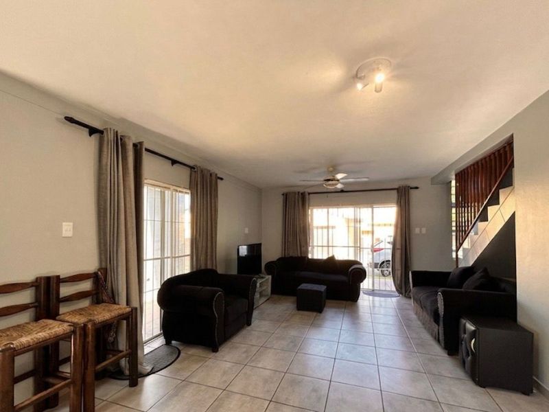 WELCOME TO THE 3 BEDROOMS DUPLEX IN MEER EN SEE - Photo 3