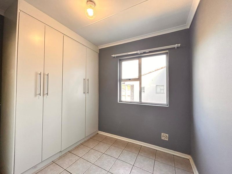 NEAT AND WELL-MAINTAINED DUPLEX IN ARBORETUM - Photo 6
