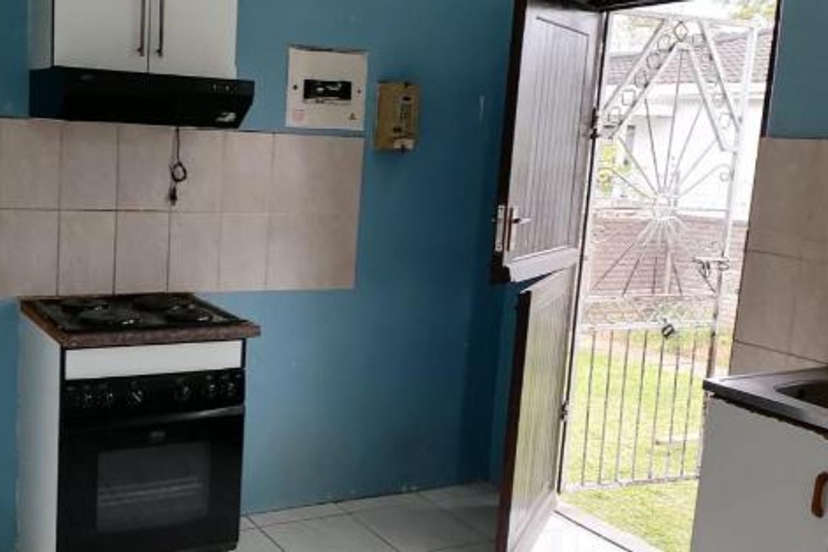 A Place to Call Home: Spacious 3-Bedroom Living in Esikhawini - Photo 5