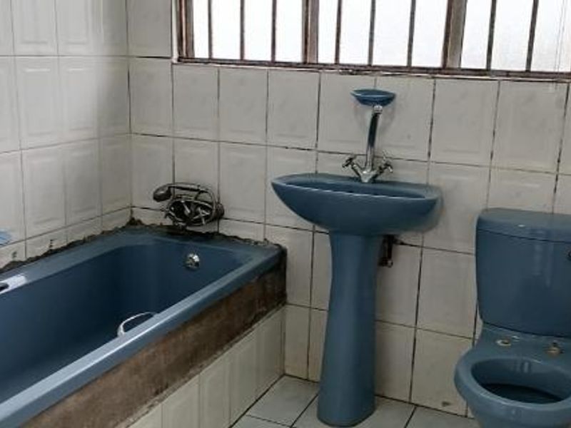 A Place to Call Home: Spacious 3-Bedroom Living in Esikhawini - Photo 7