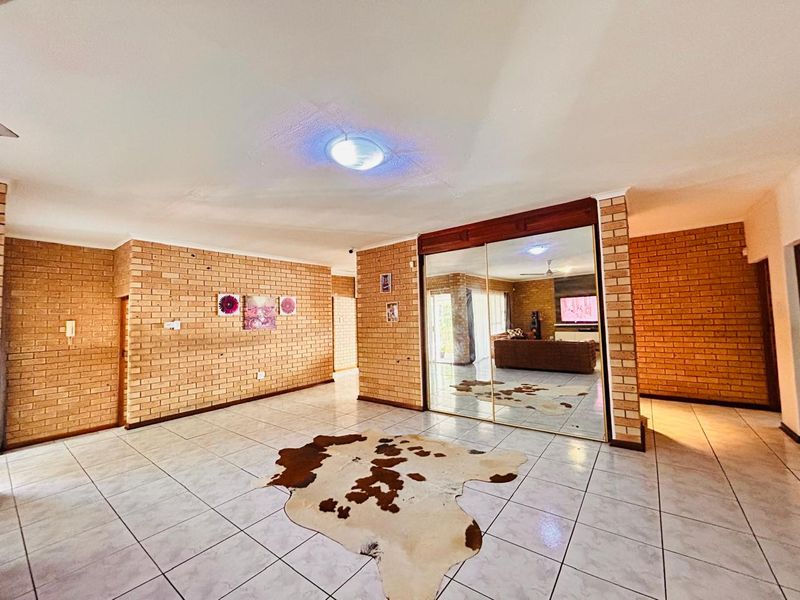 Beautiful Family Home for Sale in Meer En See - Photo 3
