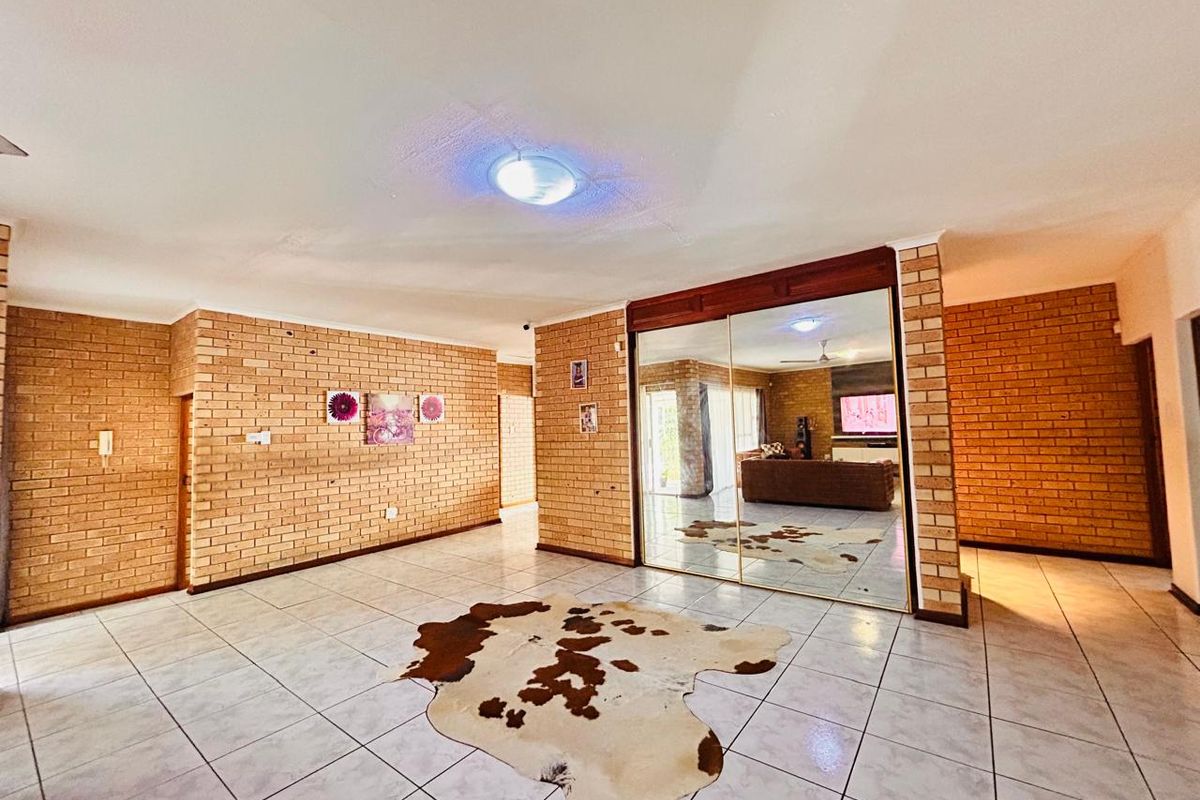 Beautiful Family Home for Sale in Meer En See - Photo 3