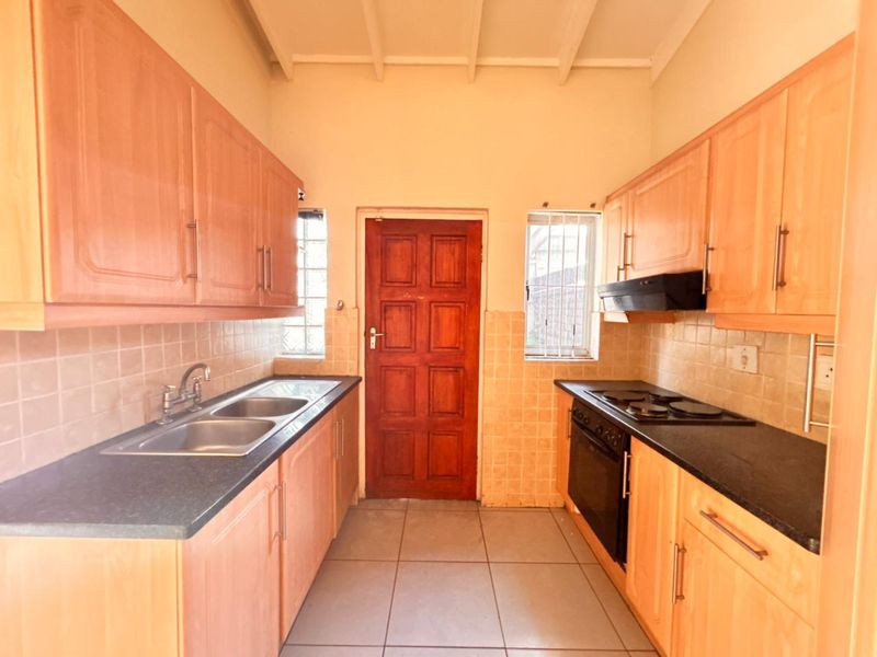 🏡 Charming 2-Bedroom Townhouse for Sale in Meer En See - Photo 7