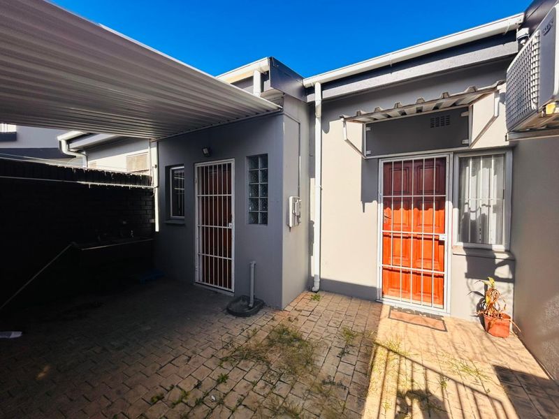 🏡 Charming 2-Bedroom Townhouse for Sale in Meer En See - Photo 3