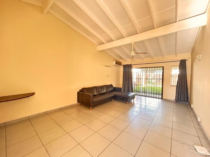 🏡 Charming 2-Bedroom Townhouse for Sale in Meer En See - Photo 5