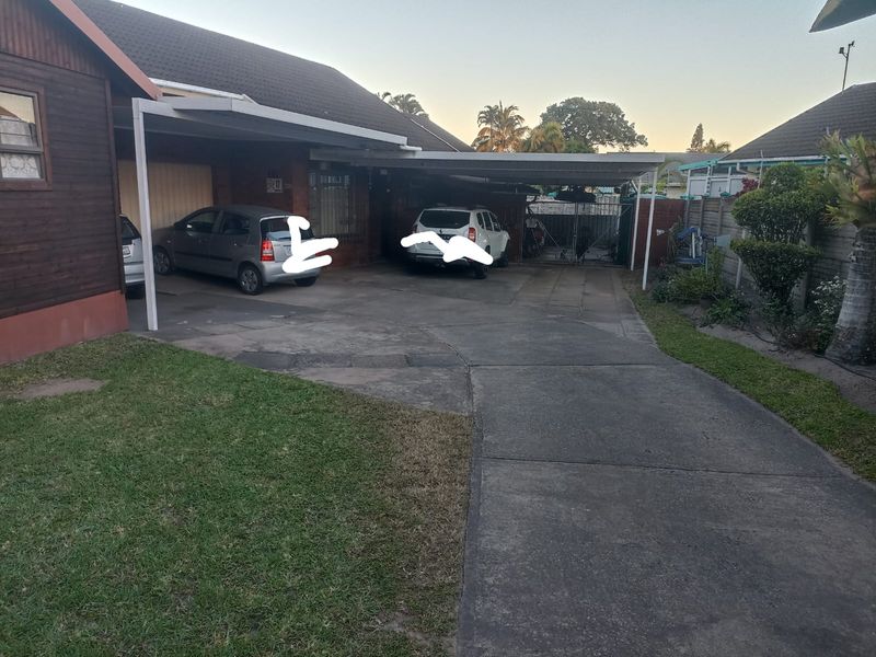 Charming 3 Bedroom, 2 Bathroom Home with Additional Guest Accommodation - Photo 1