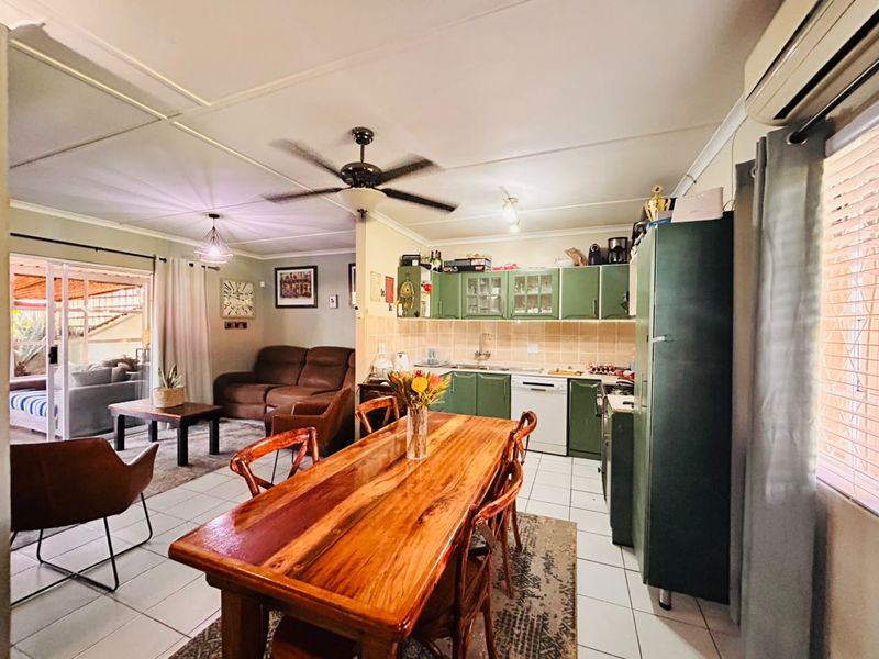 Charming 3 Bedroom Townhouse for Sale in Grantham Park - Photo 3