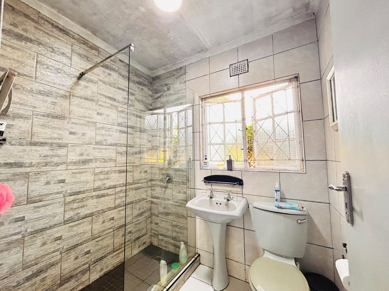 Charming 3 Bedroom Townhouse for Sale in Grantham Park - Photo 9