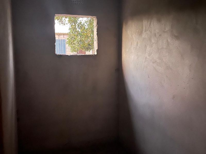 2-Bedroom House for Sale in Esikhawini - Photo 5