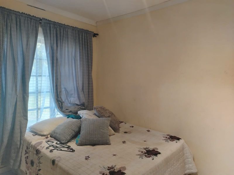 Charming and Well-Maintained Duet, Perfect for First Time Buyers or Investment - Photo 10