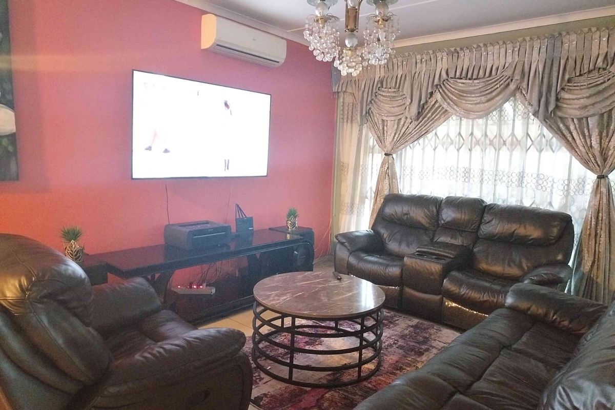 Spacious Family Home with Bonus Granny Flat in Prime Location - Photo 3