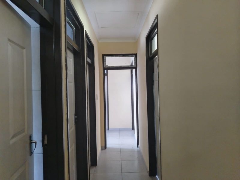 4 Bedroom house with a flat and pool - Photo 7