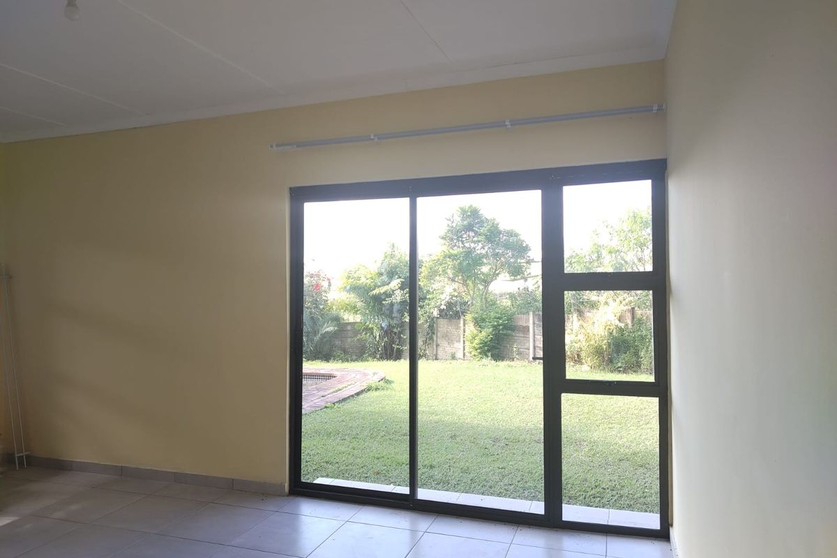 4 Bedroom house with a flat and pool - Photo 4