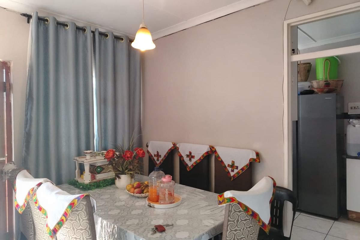 Neat as a Pin Top Floor Unit - Photo 4