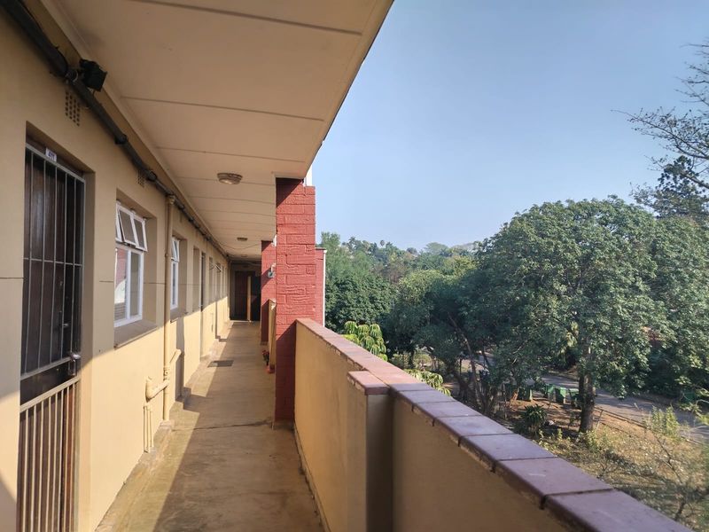 Neat as a Pin Top Floor Unit - Photo 3