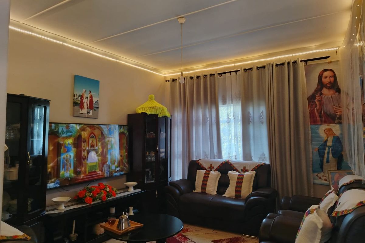 Neat as a Pin Top Floor Unit - Photo 5