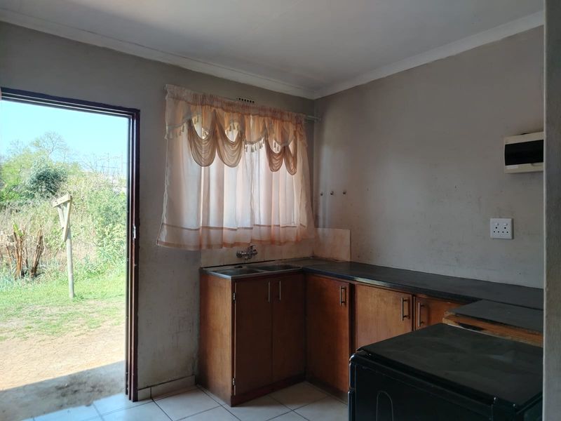 Neat 2-Bedroom Home for Sale in Ngwelezane - Photo 2