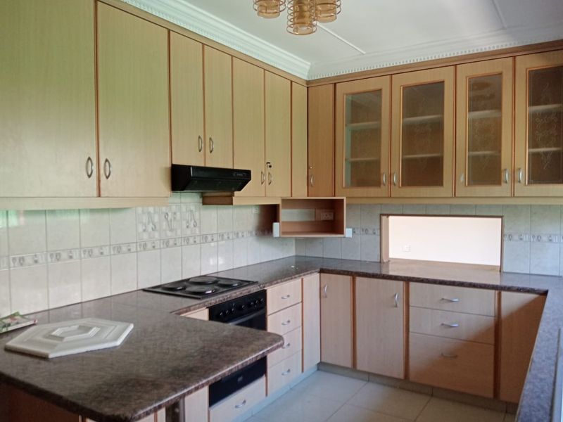 Newly Renovated Family Home with Scenic Views in Empangeni - Photo 6