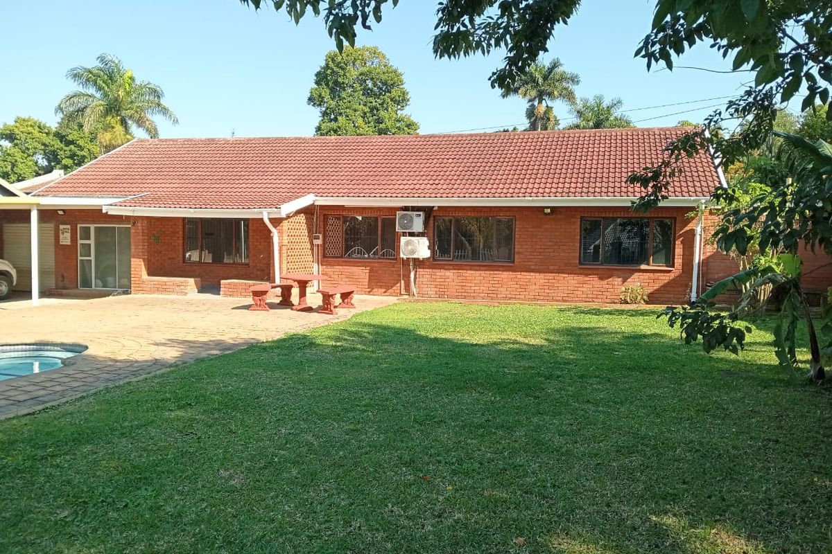 Newly Renovated Family Home with Scenic Views in Empangeni - Photo 2