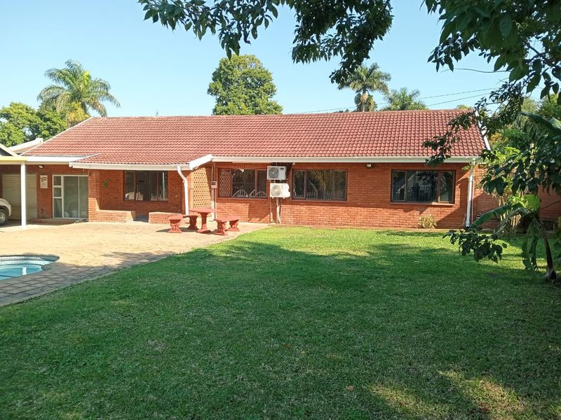 Newly Renovated Family Home with Scenic Views in Empangeni - Photo 2