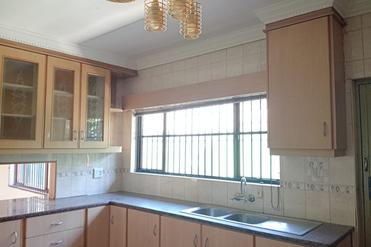 Newly Renovated Family Home with Scenic Views in Empangeni - Photo 5