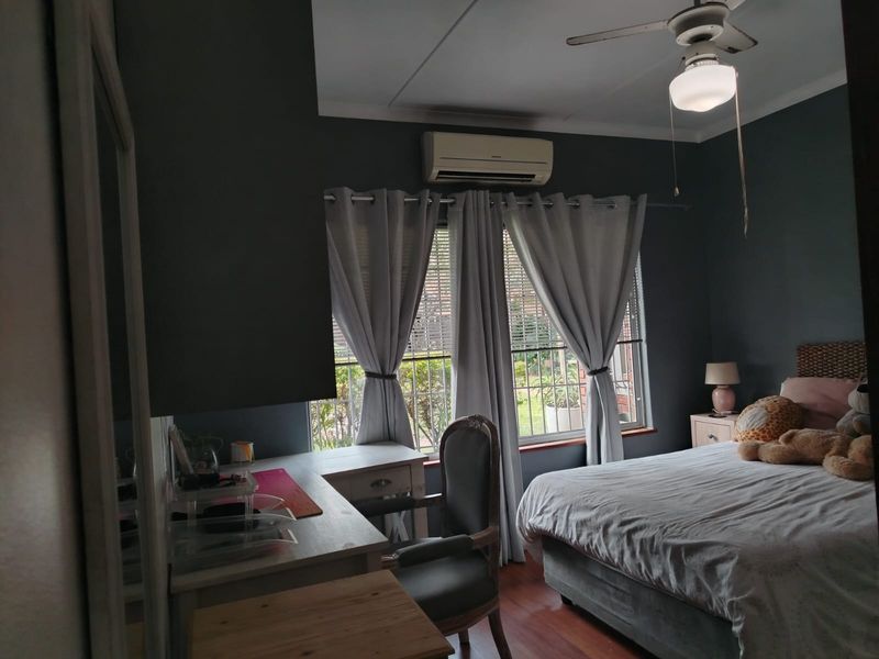 A Hidden Gem in the Sought After Suburb of Meer en See - Photo 8