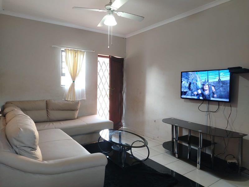 Perfect Starter Home in the Heart of Birdswood - Photo 2