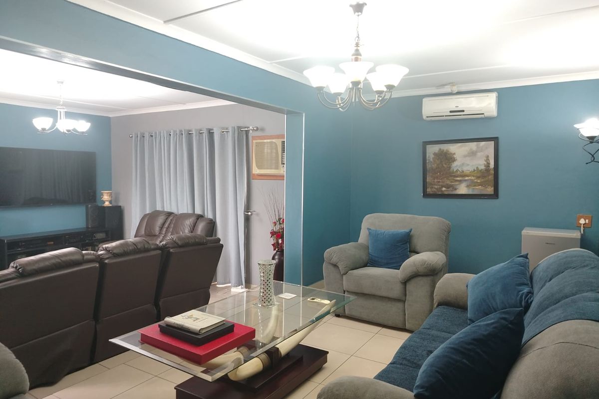 Modern 3 Bedroom Duet in a Prime Location - Photo 3