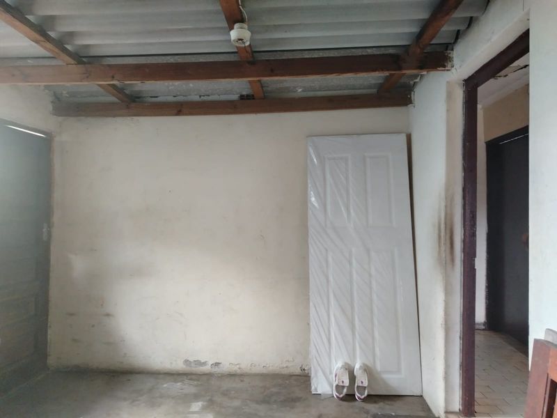 Investor’s Dream – Spacious 6-Bedroom Home with Income Potential - Photo 7