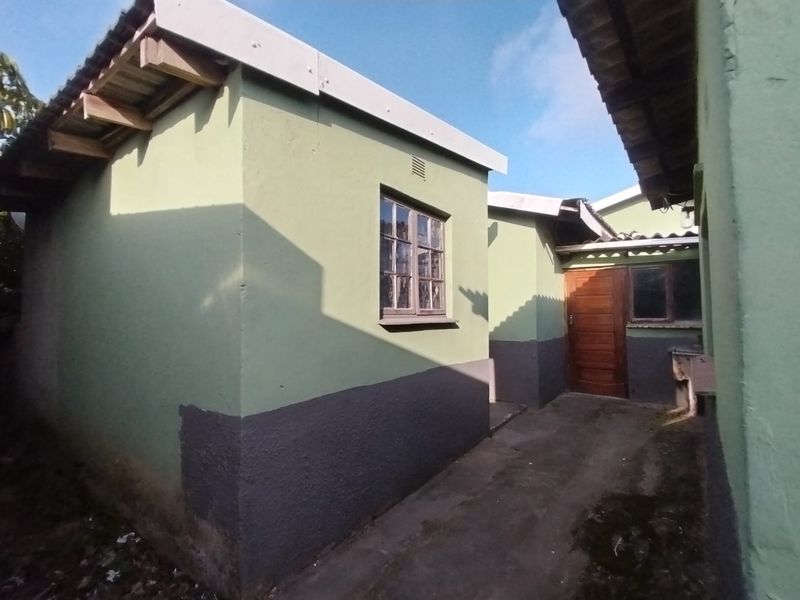 Investor’s Dream – Spacious 6-Bedroom Home with Income Potential - Photo 3