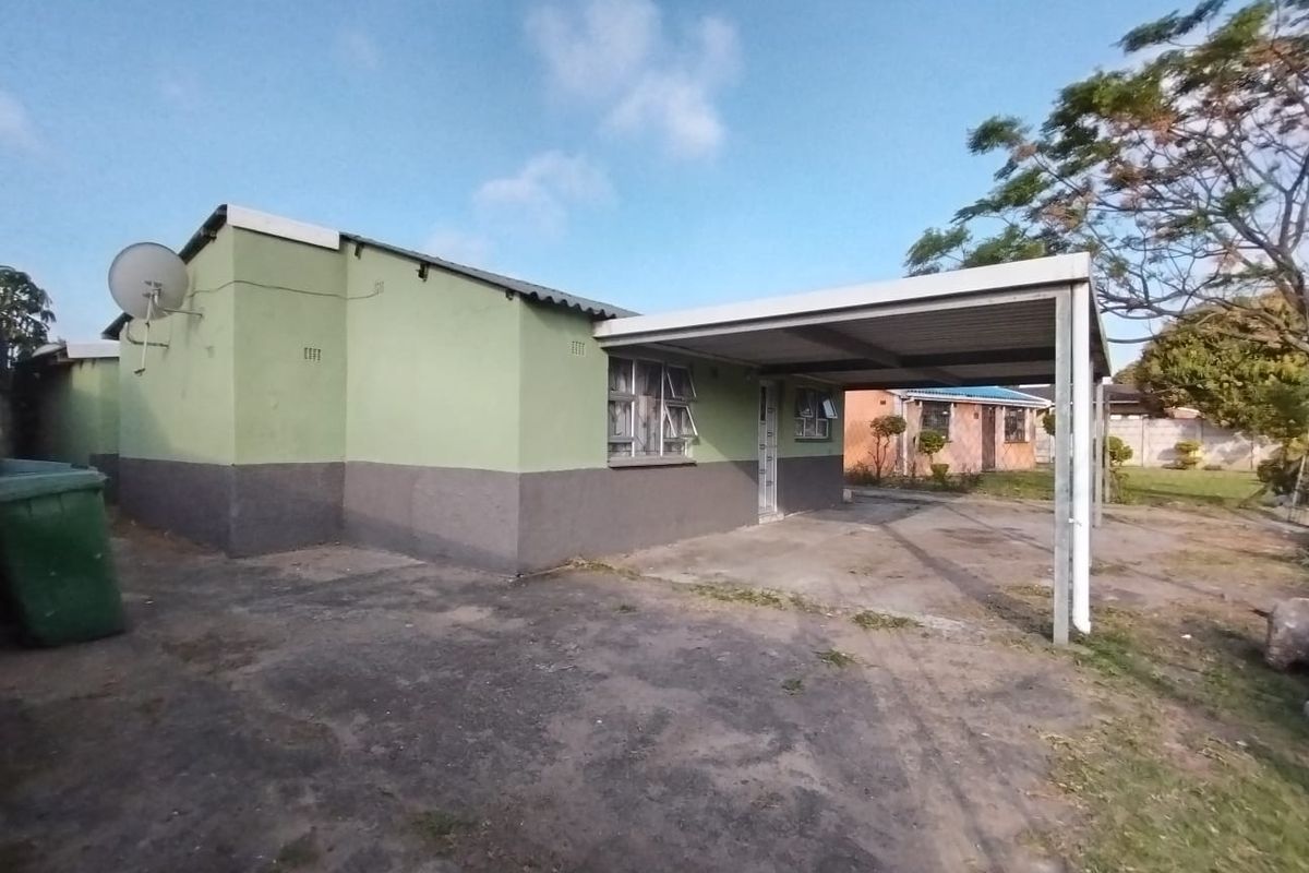 Investor’s Dream – Spacious 6-Bedroom Home with Income Potential - Photo 2