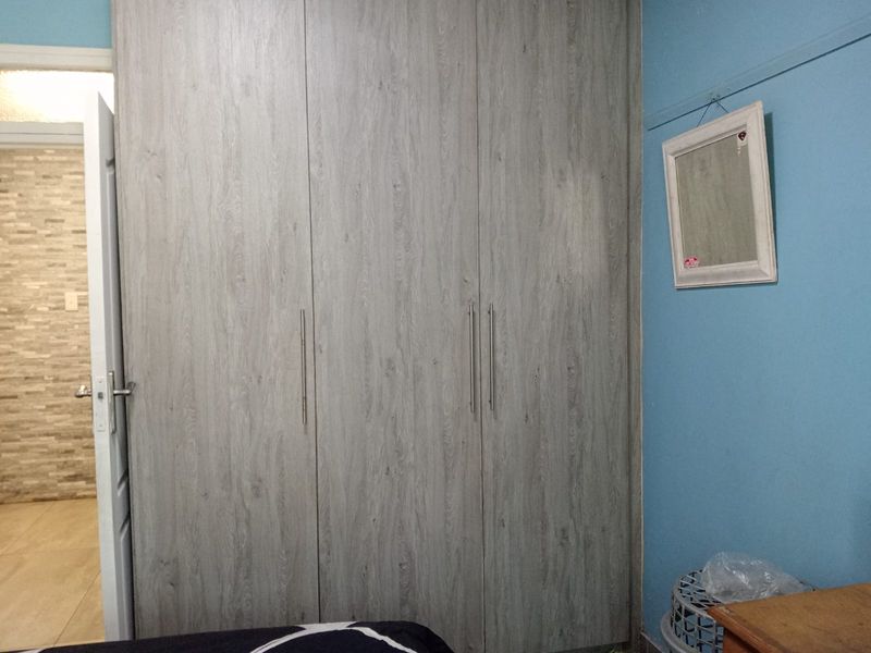 Neat 3 Bedroom Home with Modern Finishes and Spacious Yard - Photo 7