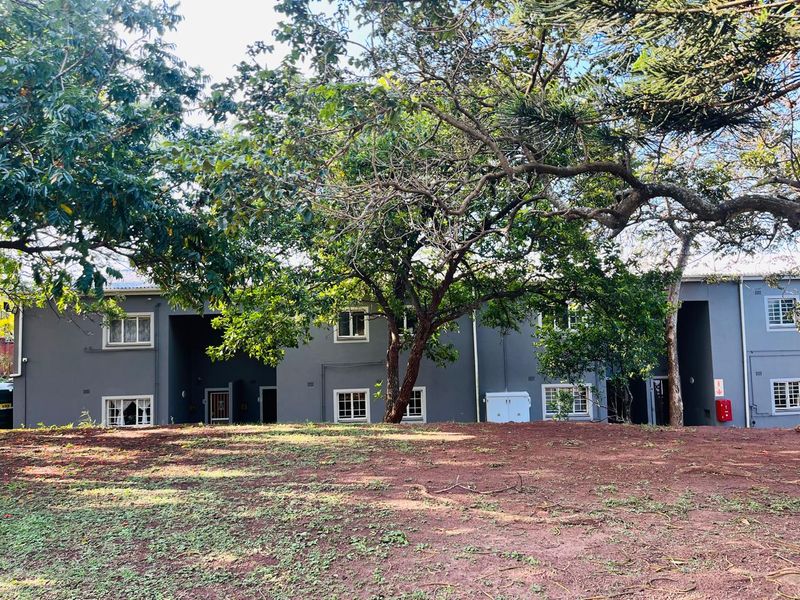 Modern 2 Bedroom Home in a Secure and Well Maintained Complex - Photo 2