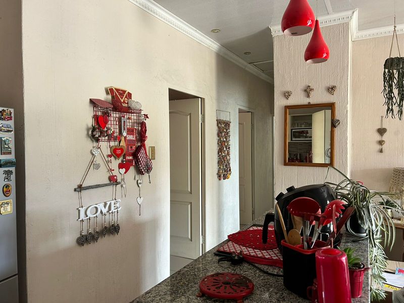 Charming 3 Bedroom Home in Prime Location, Close to CBD and Amenities - Photo 3