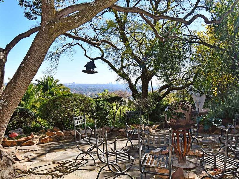 4 Bedroom Home with Investment Opportunity - Photo 8