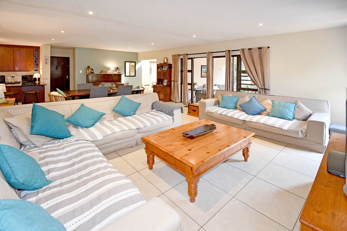 Three bedroom home with swimming pool in a secure estate - Photo 5
