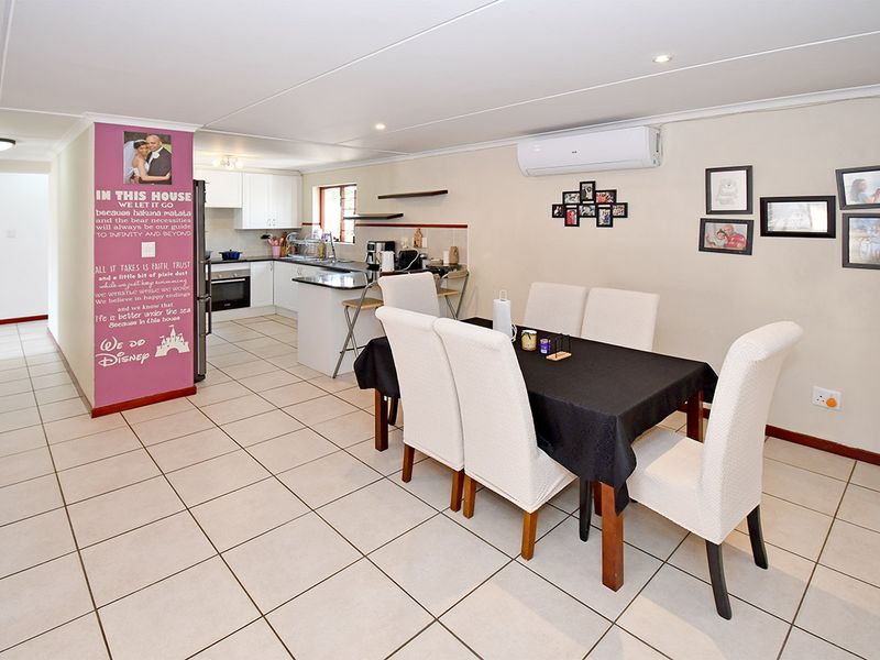 Spacious 4-Bedroom Family Home in Broadacres - Photo 3
