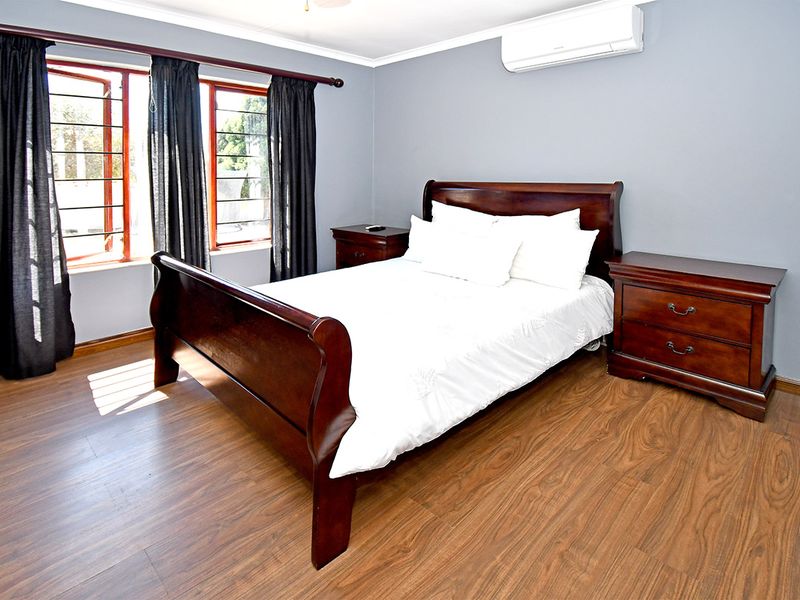 Spacious 4-Bedroom Family Home in Broadacres - Photo 8