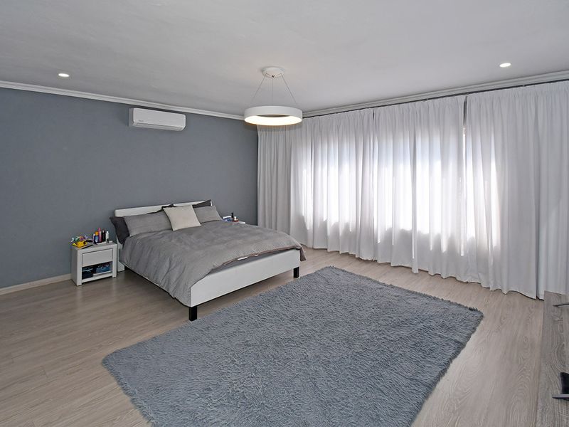 Spacious 4-Bedroom Family Home in Broadacres - Photo 6