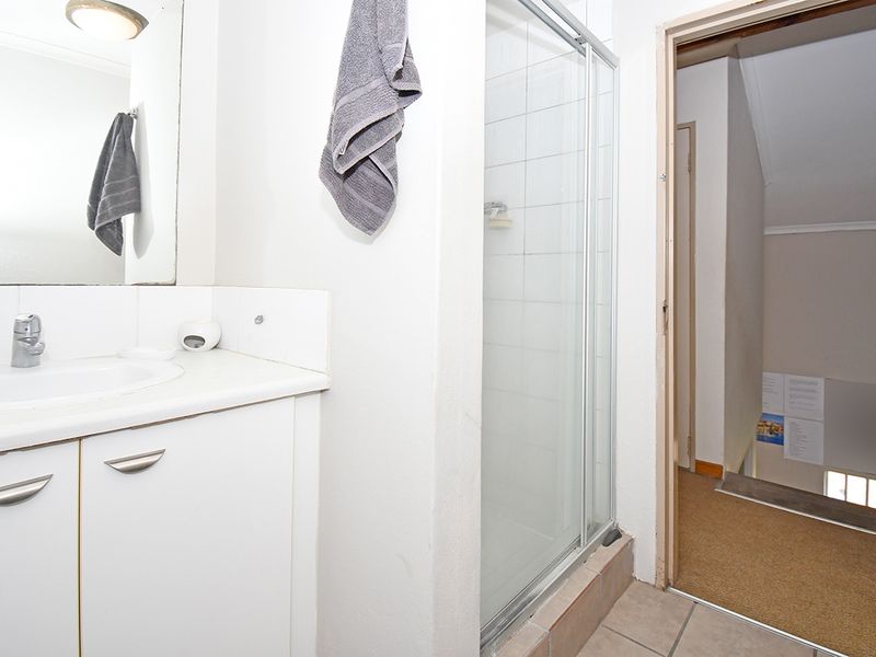 Student Loft Apartment in Houghton Estate - Photo 8