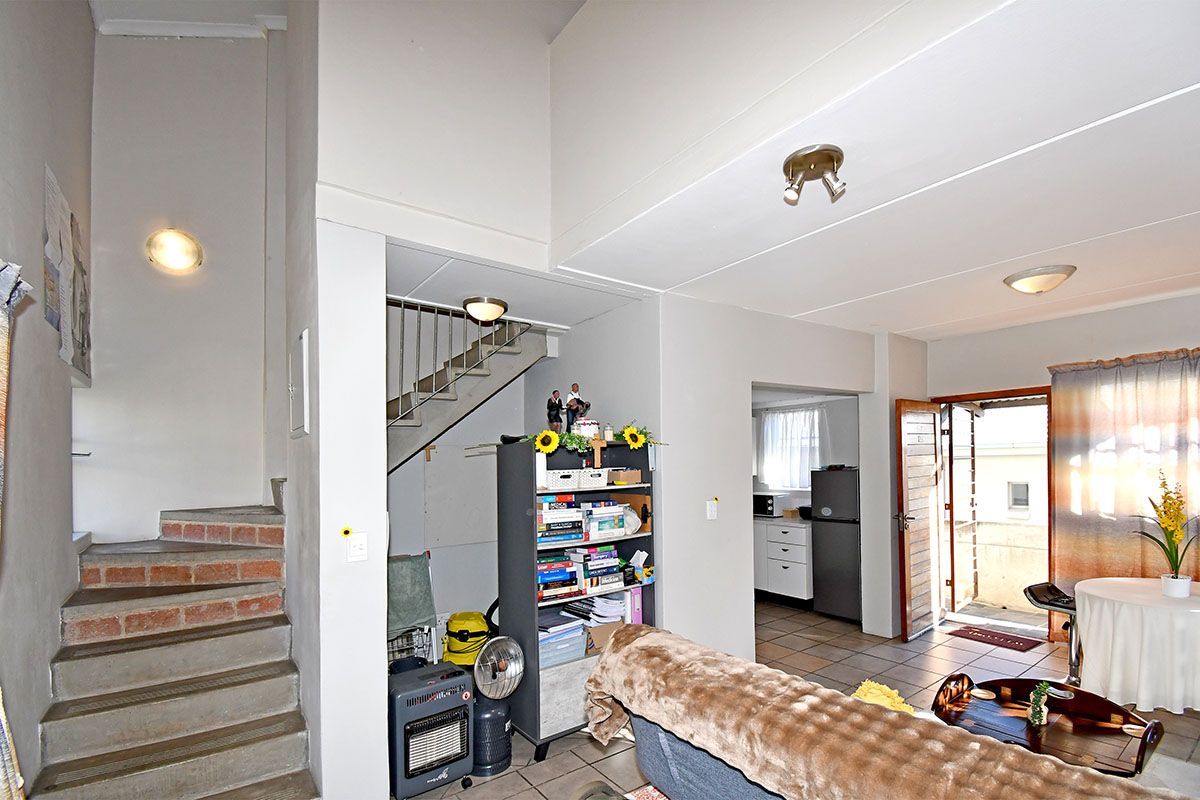 Student Loft Apartment in Houghton Estate - Photo 5