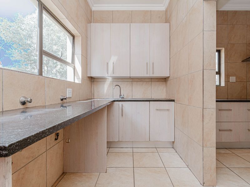 Contemporary Comfort and Convenience in Beverley Sandton - Photo 7