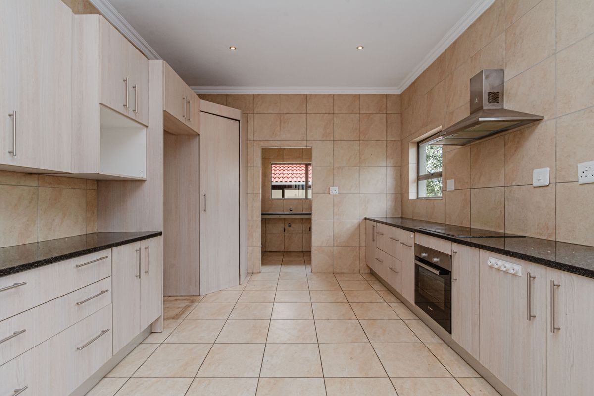 Contemporary Comfort and Convenience in Beverley Sandton - Photo 5