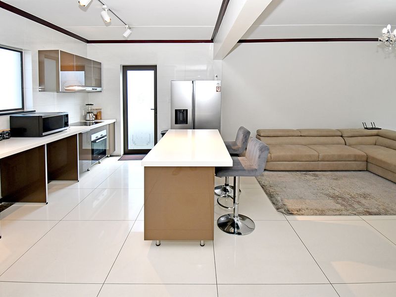 3 Bedroom House For Sale in Craigavon - Photo 5