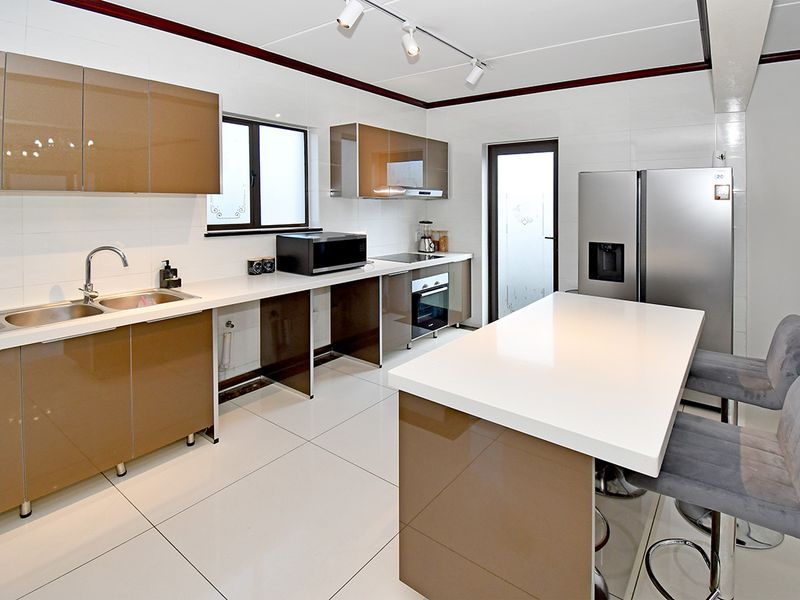 3 Bedroom House For Sale in Craigavon - Photo 4