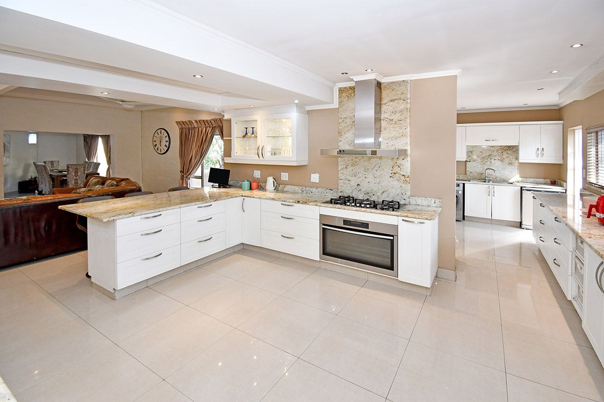5-Bedroom Family Home in Secure Boomed Enclave, Bryanston - Photo 2