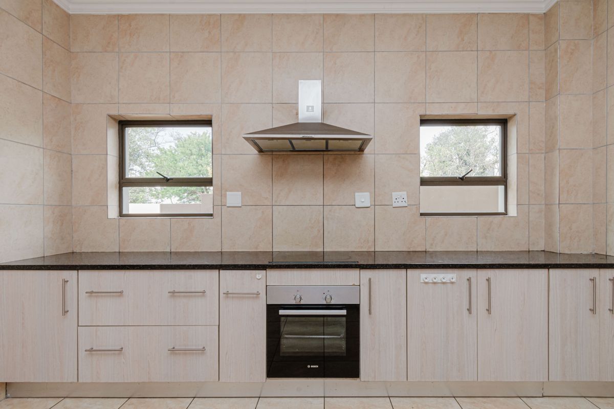 Freehold For Sale In Sandton - Photo 4